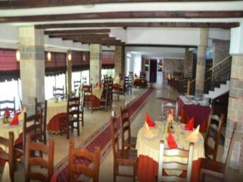 Hotel Vila Aeroport Rinas Bagian luar foto