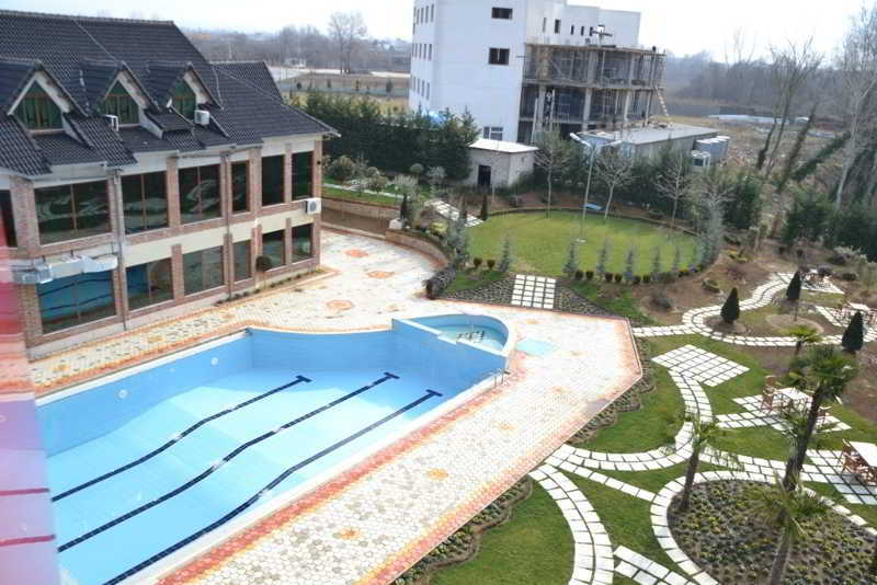 Hotel Vila Aeroport Rinas Bagian luar foto